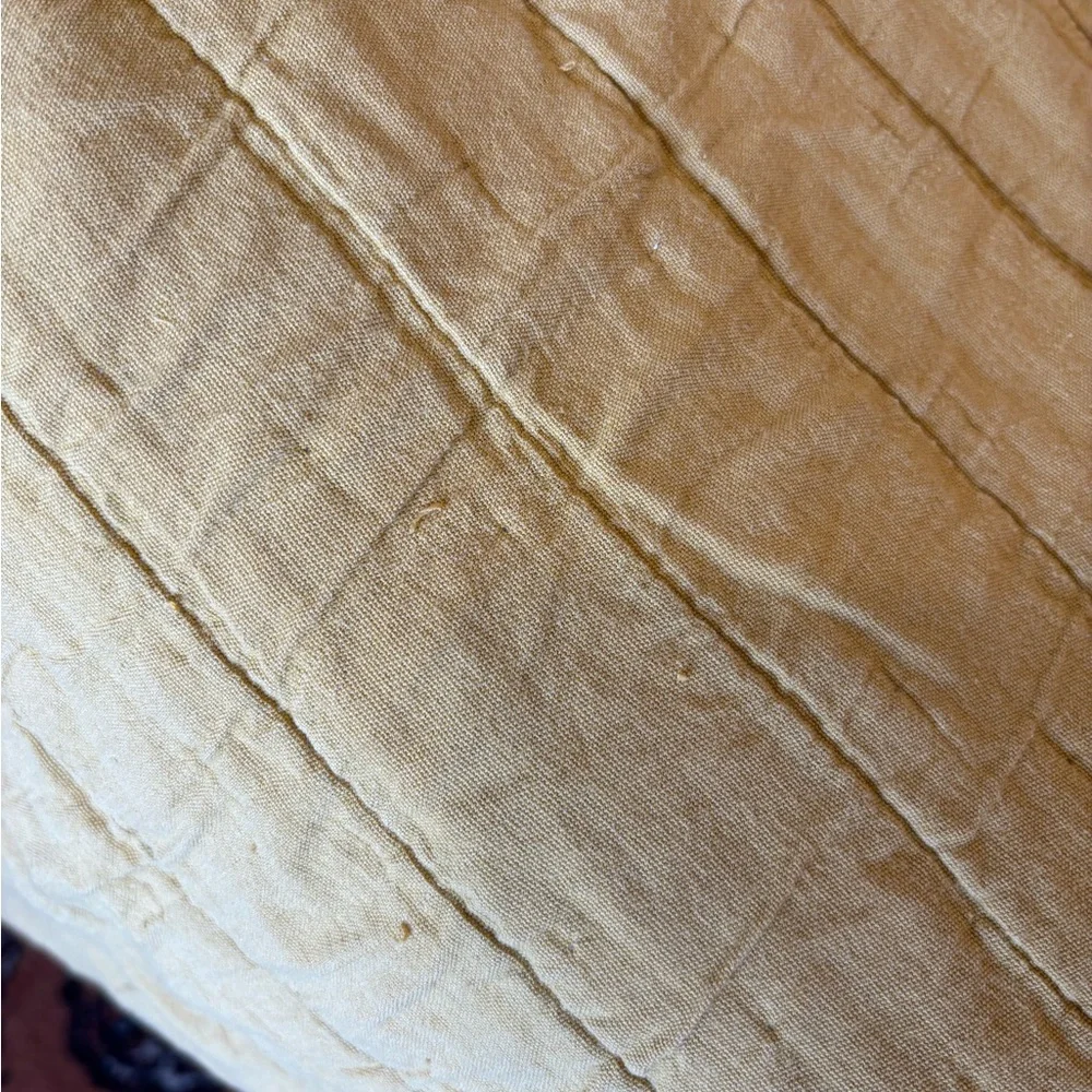 Schoolhouse Channeled Cotton Quilt Queen - Picture 6 of 7